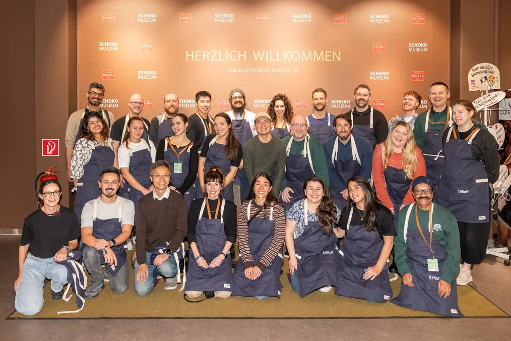 Gruppenfoto der Teilnehmenden nach einem gemeinsamen Workshop